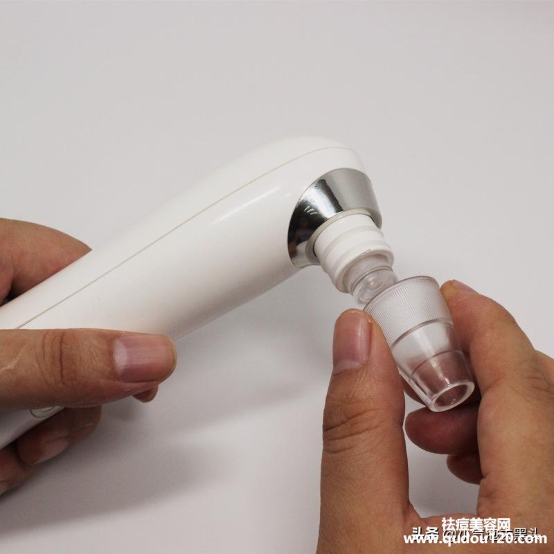 吸黑头粉刺仪器有用吗（用电动吸黑头毛孔会不会变大）