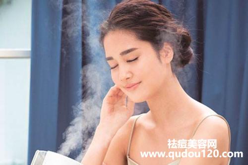 下巴长粉刺是什么原因引起的（下巴好多小米粒带白头）